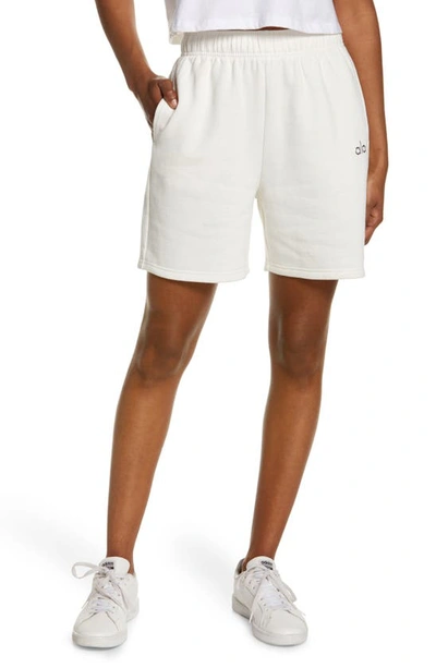 Alo Yoga Accolade Sweat Shorts In Ivory