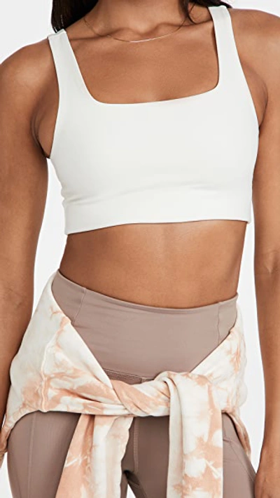 Girlfriend Collective Off-white Tommy Sports Bra In Ivory