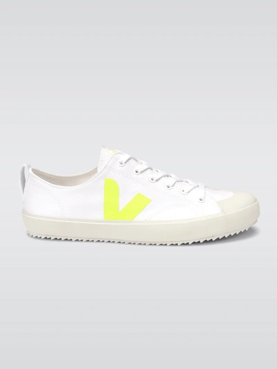 Veja Nova Sneaker In White_jaune-fluo