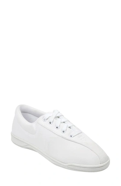 Easy Spirit Ap2 Sneaker In White Fabric