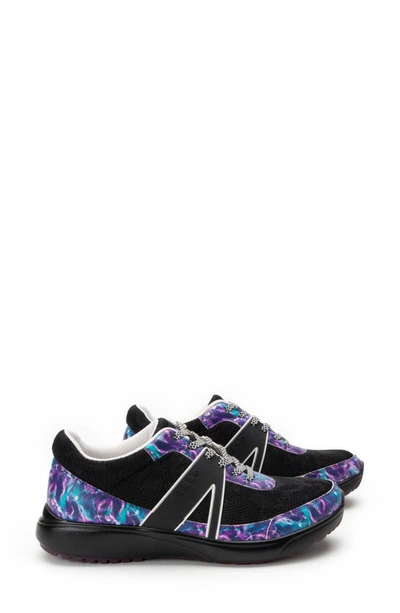 Traq By Alegria Qarma 2 Sneaker In Frequencies Fabric