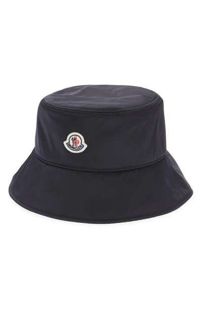 Moncler Logo Patch Bucket Hat In Navy