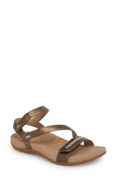 Aetrex Gabby Sandal In Bronze Leather