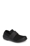 Traq By Alegria Qwik Sneaker In Black Out Leather