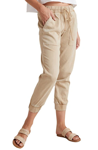 Bella Dahl Patch Pocket Jogger Pants In Soft Khaki