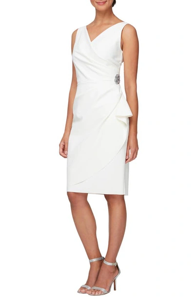 Alex Evenings Side Ruched Cocktail Dress In Ivory