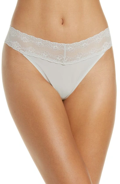 Natori Bliss Perfection Thong In Feather Grey