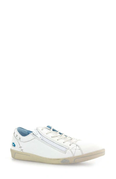 Cloud Aika Trainer In Velvet White Leather