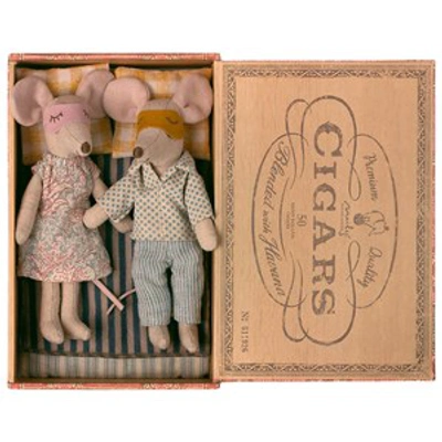 Maileg Babies'  Mum & Dad Mice In Cigarbox In Cream