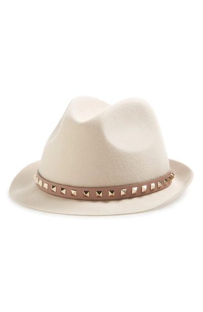 Valentino Garavani Rockstud Wool Fedora Hat In Poudre/poudre