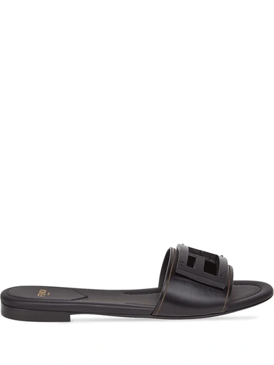 Fendi Ff Logo Plaque Sandals In Schwarz