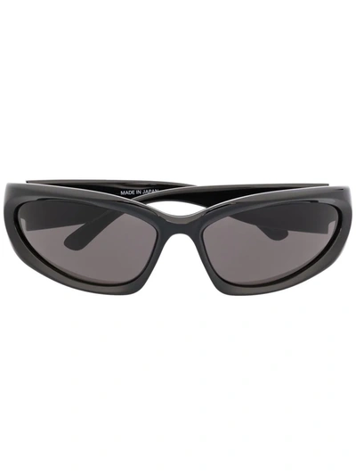 Balenciaga Logo-plaque Sunglasses In Schwarz