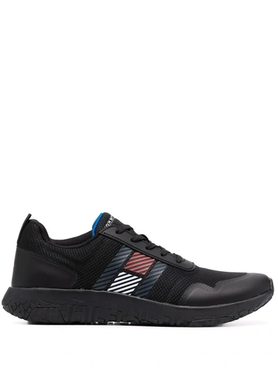 Tommy Hilfiger Lightweight Runner Low-top Trainers In Black