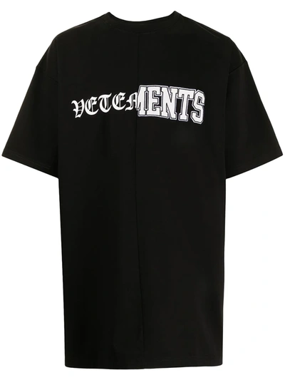 Vetements Deconstructed Logo-print Cotton-blend T-shirt In Schwarz