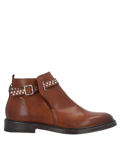 Henderson Baracco Ankle Boots In Tan