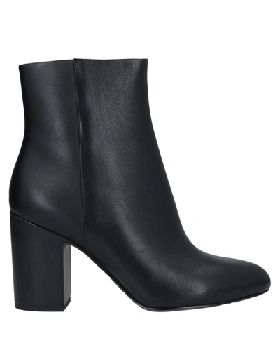 What For Ankle Boots In Black