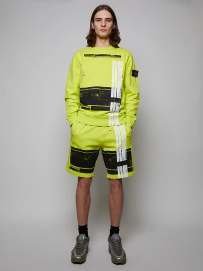 Stone Island Block One 图案印花短裤 In Yellow