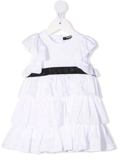 Balmain Babies' Logo-waistband Ruffled Dress In 白色