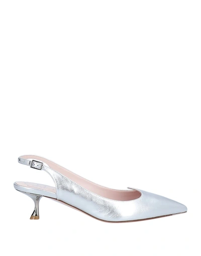 Roger Vivier Pumps In Silver
