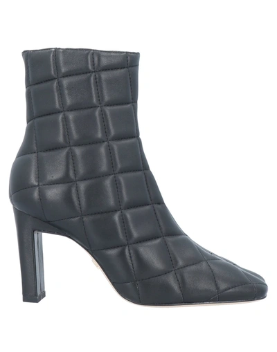 Lola Cruz Ankle Boots In Black