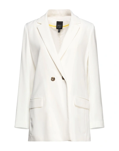 Access Fashion Suit Jackets In White