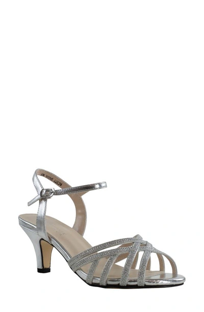 Touch Ups Amara Sandal In Silver