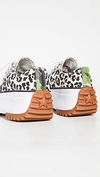 Converse Multicoloured Run Star Hike Low Top Sneakers In Driftwood/light Fawn/black