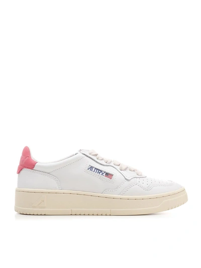 Autry White Trainers With Pink Heel Tab In 白色