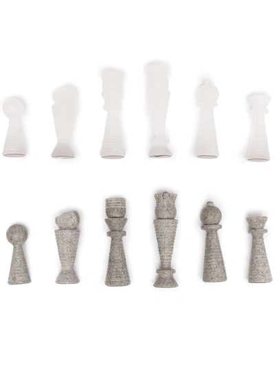 Pinetti Stone Chess Set In 灰色