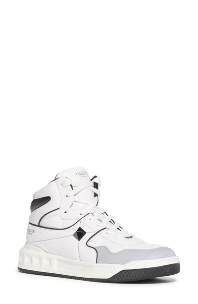 Valentino Garavani Rockstud Printed Faux Leather High-top Sneakers In Bianco Nero Pastel Grey