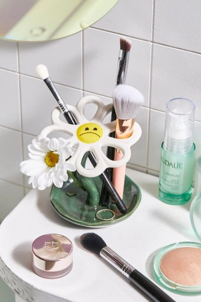 Urban Outfitters Daisy Makeup Brush Holder In White