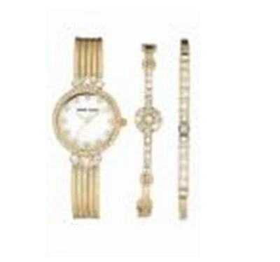 Anne Klein Quartz Crystal Mother Of Pearl Dial Ladies Watch And Bracelet Ak/3202gbst