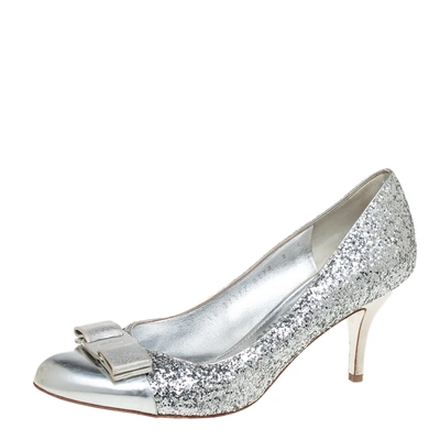 Pre-owned Ferragamo Silver Glitter Vara Bow Pumps Size 38.5