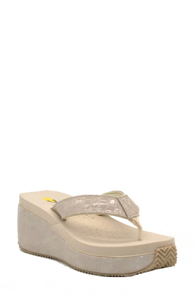 Volatile Frappachino Wedge Flip Flop In Off White Crocodile Print