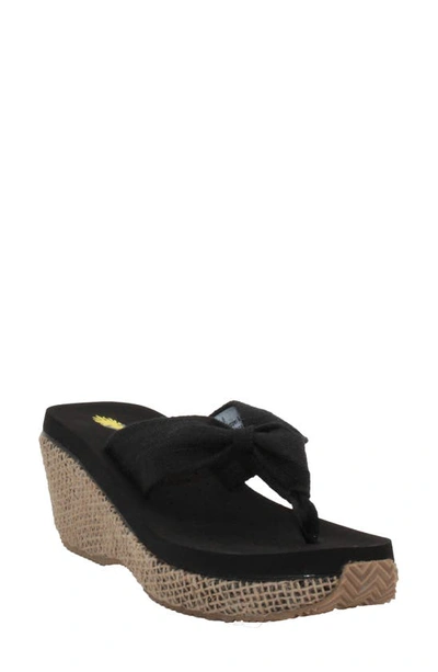 Volatile Tulane Platform Wedge Flip Flop In Black Fabric