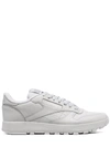 REEBOK X MAISON MARGIELA REEBOK X MAISON MARGIELA GREY CLASSIC TABI SNEAKERS