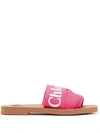 Chloé Woody Flat Logo Ribbon Slide Sandals In 粉色