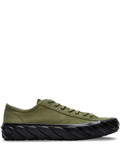 Age Green Cut Low Top Sneakers In 绿色