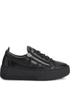 Giuseppe Zanotti Gail In 黑色