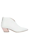 Halmanera Ankle Boots In White