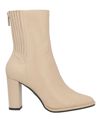 Lola Cruz Ankle Boots In Beige