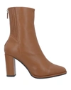 Lola Cruz Ankle Boots In Tan