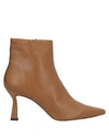 Lola Cruz Ankle Boots In Tan