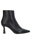 Lola Cruz Ankle Boots In Black