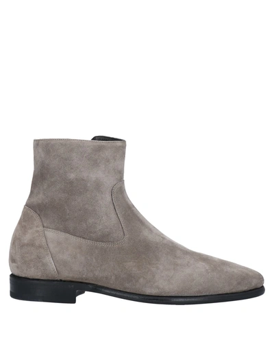 Damy Ankle Boots In Grey