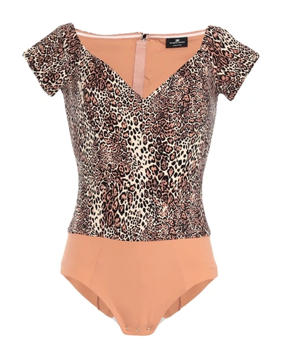 Elisabetta Franchi T-shirts In Beige