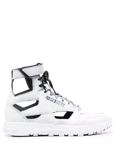 Maison Margiela Tabi-toe Lace-up High-top Sneakers In White