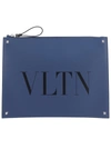 VALENTINO GARAVANI VALENTINO GARAVANI ROCKSTUD VLTN PRINTED CLUTCH BAG