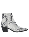 Pavin Ankle Boots In Light Grey
