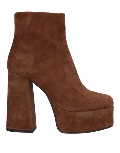 Mivida Ankle Boots In Camel